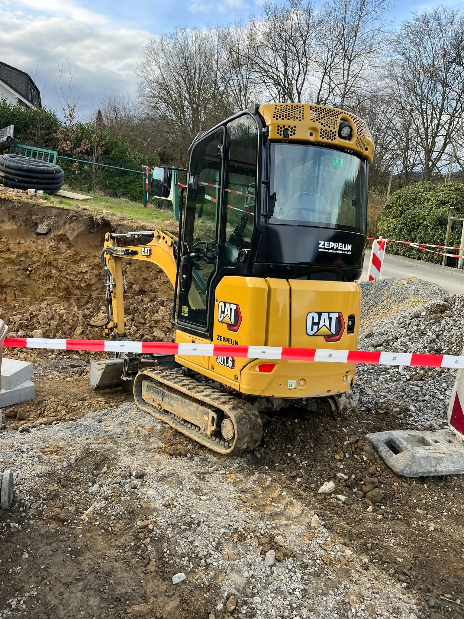 Bagger- und Erdarbeiten Bagger- und Erdarbeiten